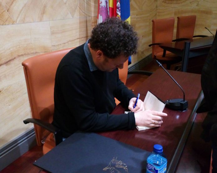 EDUARDO JUÁREZ VALERO PRESENTA SU NUEVO LIBRO EN “EL PARAÍSO”