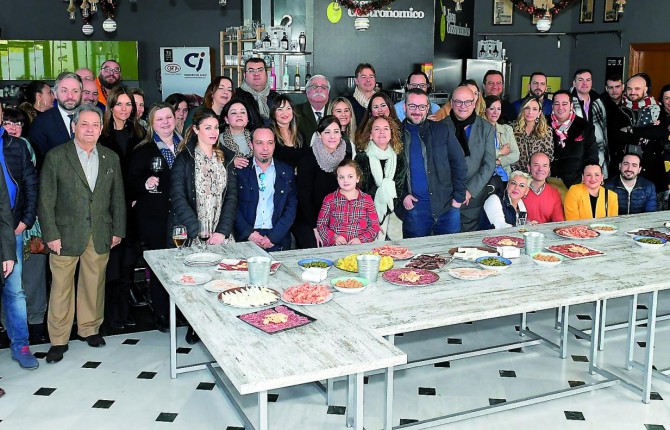 UN CALUROSO HOMENAJE A UNA ESTRELLA GASTRONÓMICA • PEDRO SÁNCHEZ Y EL RESTAURANTE BAGÁ SIENTEN EL CARIÑO DE TODA LA PROVINCIA DE JAÉN