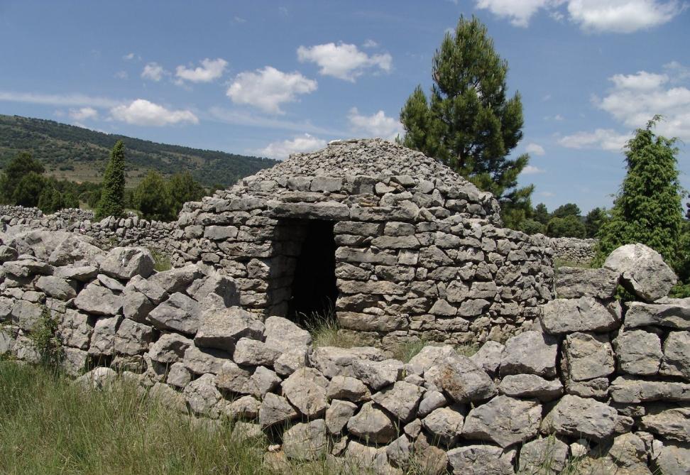 AVANZA EL PLAN DE RUTAS DE LA PIEDRA EN SECO DE PEÑÍSCOLA (CASTELLÓN)