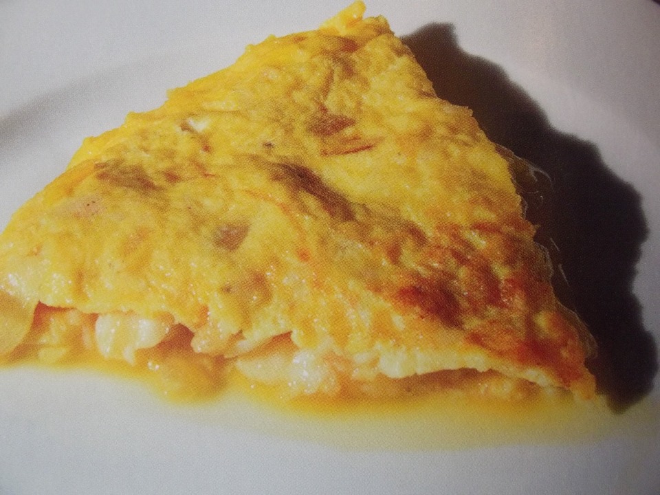 TORTILLA DE MERLUZA, QUE ESTÁ A BUEN PRECIO