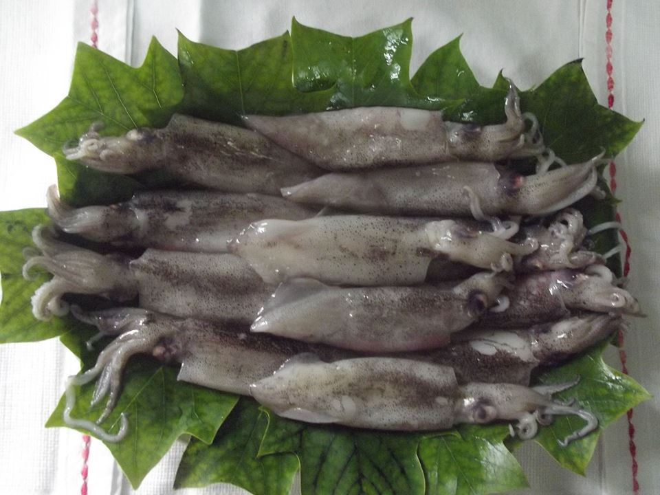 CALAMARINOS «VASU DE TUBU» RELLENOS Y GUISADOS EN SU TINTA
