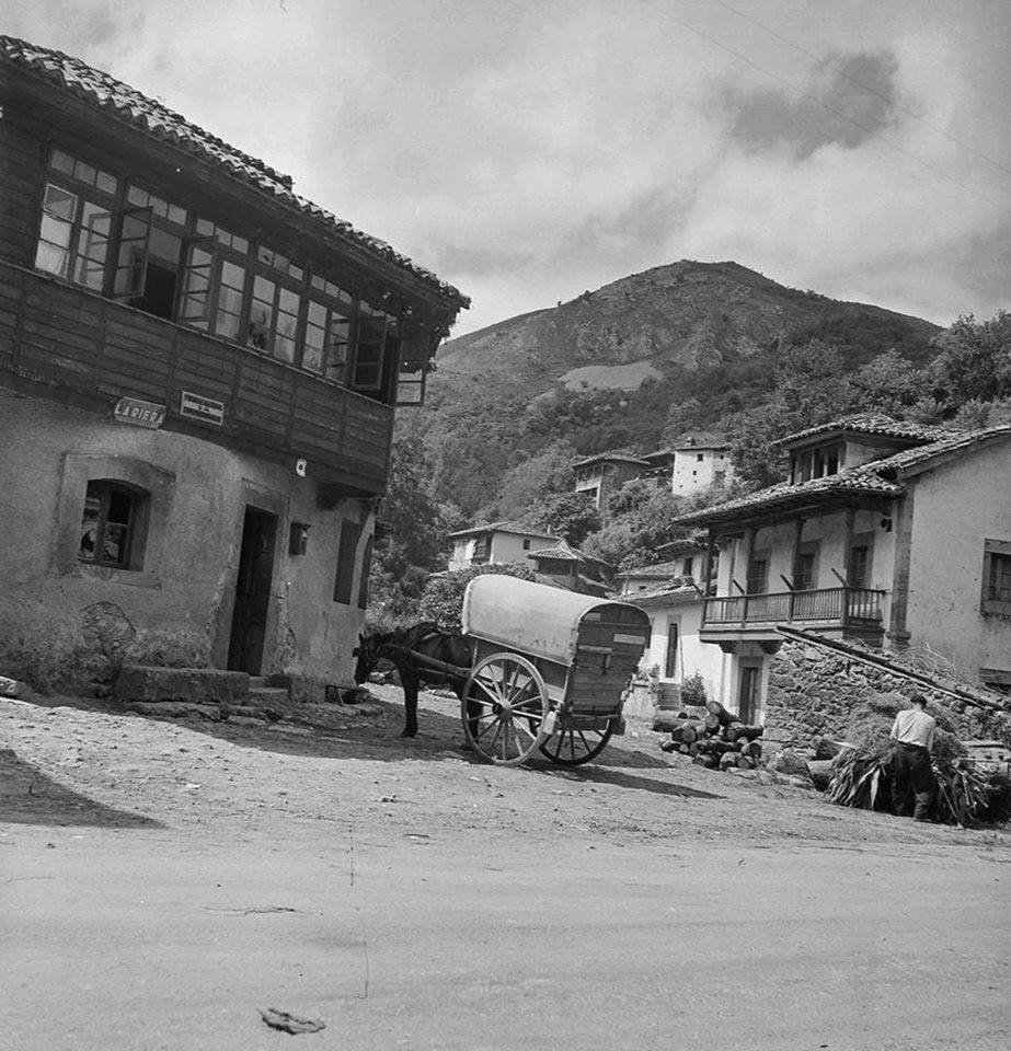 LA RIERA, PÓRTICO DE COVADONGA