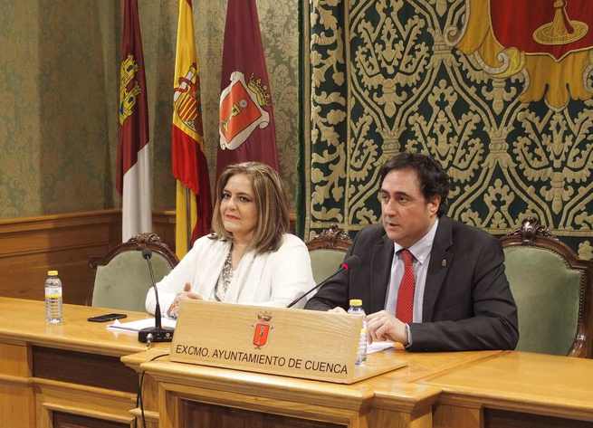 LA JUNTA DE GOBIERNO DE CUENCA APRUEBA NUEVOS CONVENIOS CON EL COLEGIO DE ARQUITECTOS, RENFE Y LA CAIXA