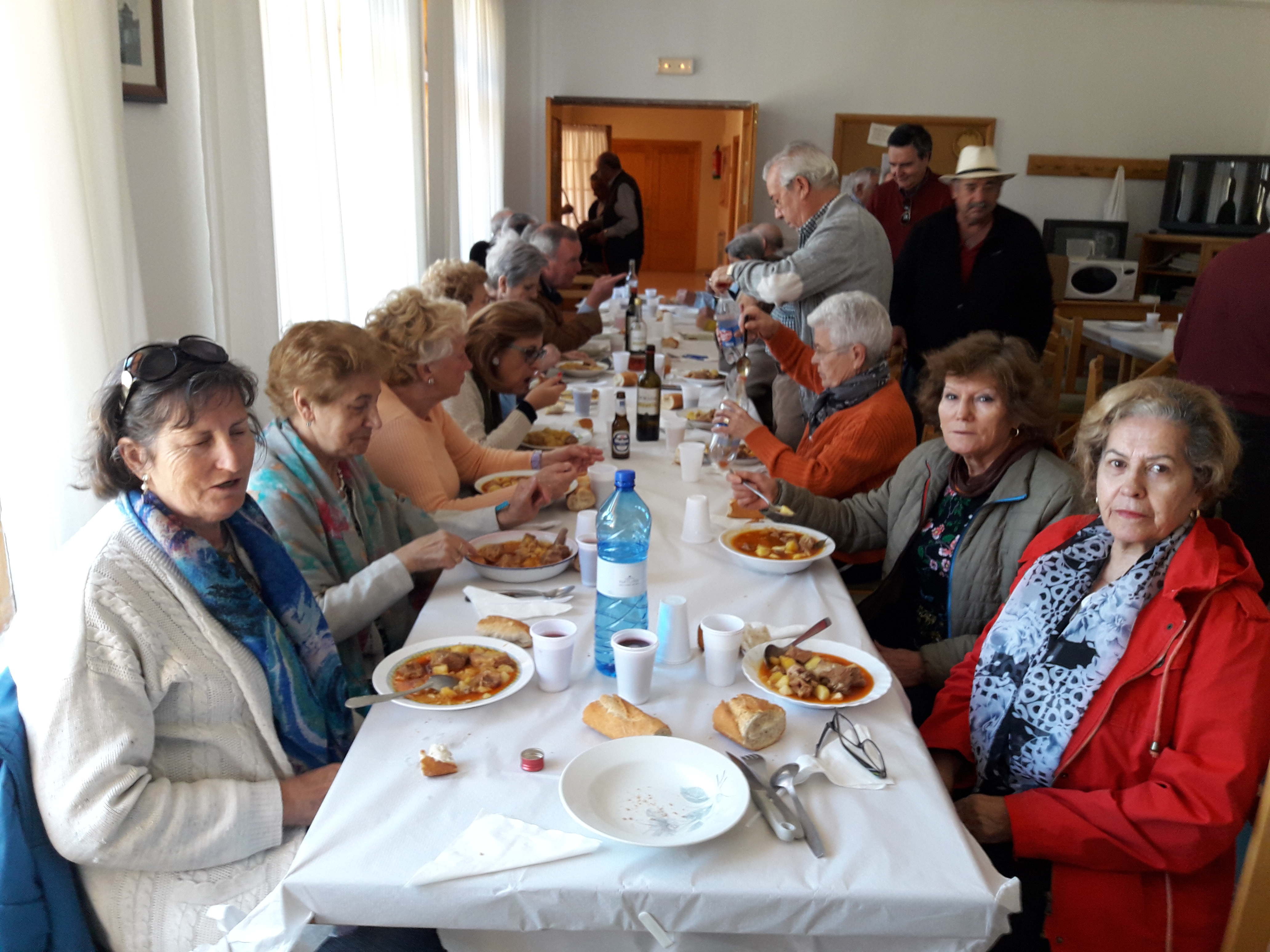COMIDA DE HERMANDAD DE LA ASOCIACIÓN DE JUBILADOS DE CASLA (SEGOVIA)