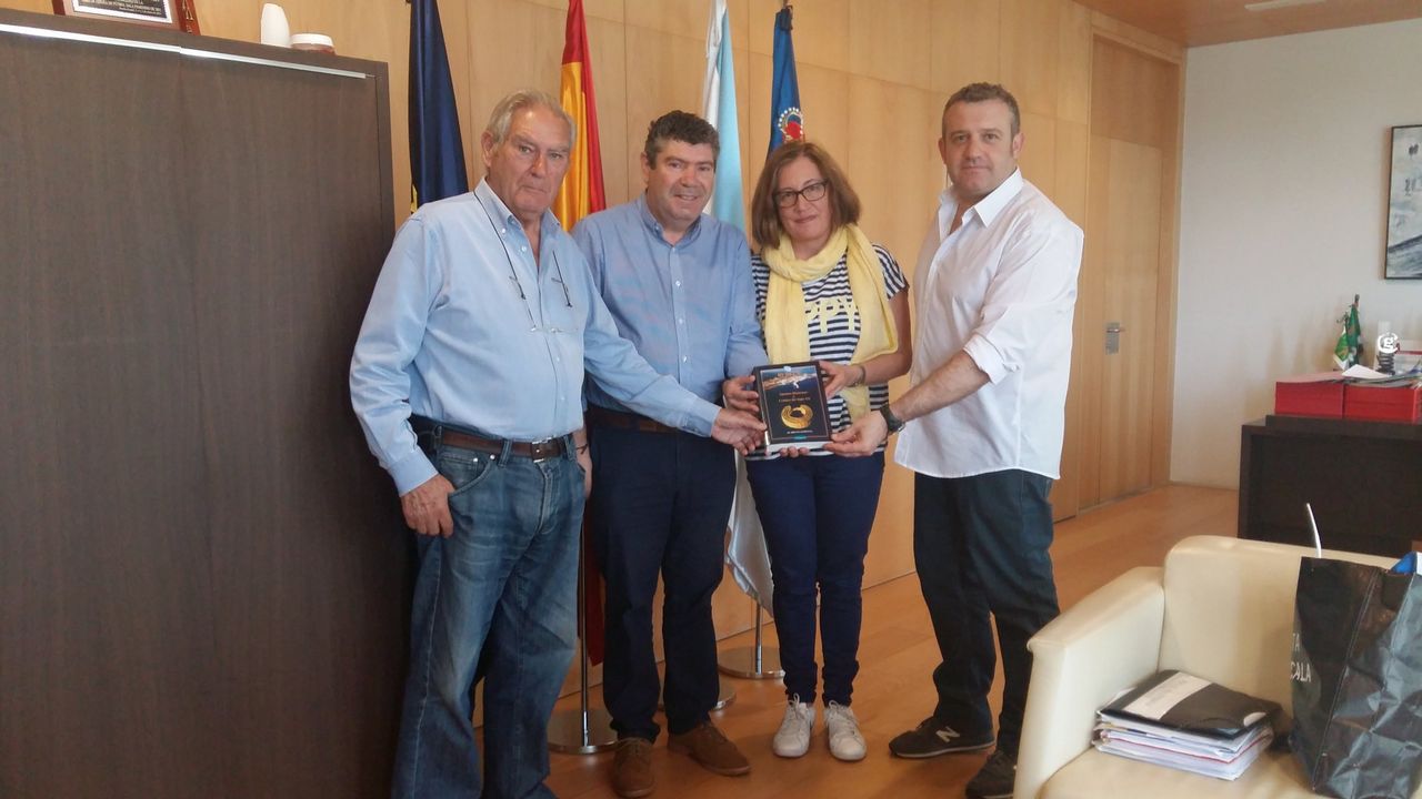 EL ALCALDE DE BURELA (LUGO) CONVOCA EL ÚLTIMO PLENO PARA NOMBRAR A HERMINIA PERNAS CRONISTA OFICIAL Y CREAR EMPLEO