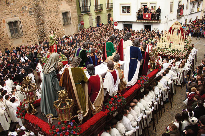 CONFERENCIA SOBRE SEMANA SANTA Y TURISMO EN CÁCERES
