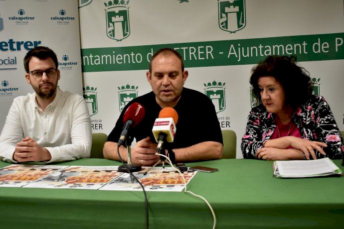 UNA MIRADA A LAS FIESTAS DE PETRER (ALICANTE) DE HACE MÁS DE 40 AÑOS