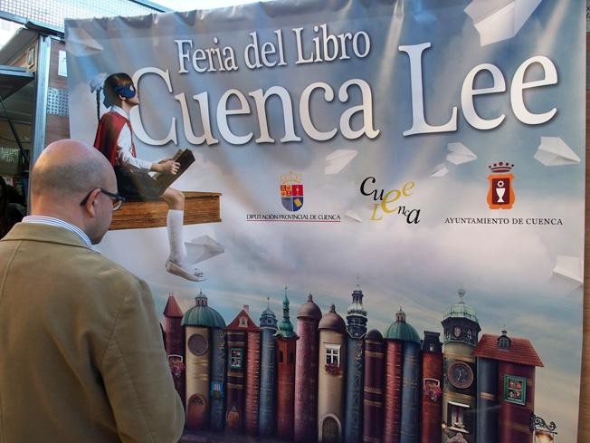COMIENZA LA FERIA DEL LIBRO ‘CUENCA LEE’ PARA DAR PASO A TÍTERES, CUENTACUENTOS Y PRESENTACIONES