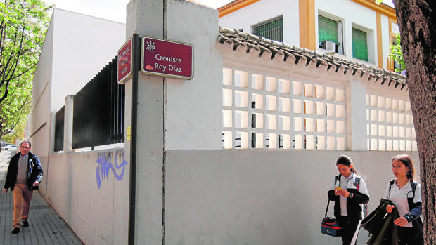 EL AYUNTAMIENTO DE CÓRDOBA NO PUEDE CAMBIAR DE NOMBRE LA CALLE CRONISTA REY DÍAZ