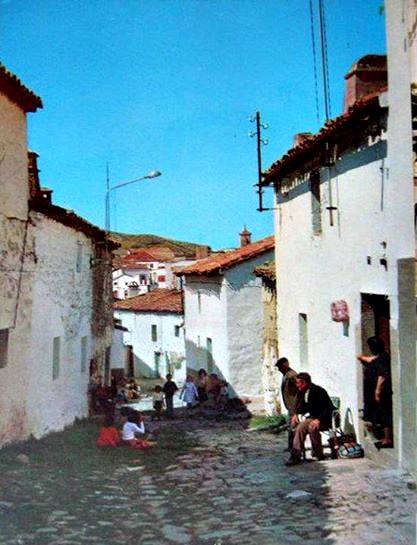 EL CARISMÁTICO BARRIO DEL CERRO DE NAVALMORAL
