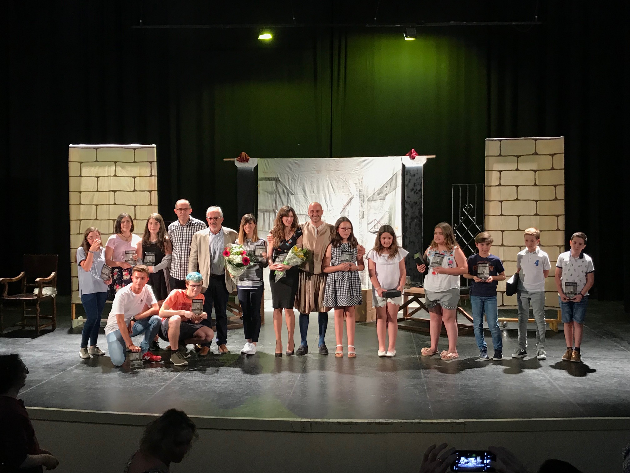 CLAUSURA DE LA XIX MUESTRA DE TEATRO ESCOLAR. HOMENAJE A DOÑA PEPITA, ENTREGA DE PREMIOS