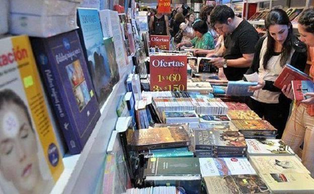 LA FERIA DEL LIBRO ACERCARÁ ESTE VIERNES LA LITERATURA Y LA POESÍA A LA BAÑEZA • ESTA NUEVA EDICIÓN CONTARÁ CON 22 EXPOSITORES LLEGADOS DE DIFERENTES PUNTOS Y UNA GRAN VARIEDAD DE ACTIVIDADES