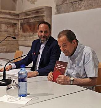 EL CRONISTA OFICIAL DE ZAMORA, HERMINIO RAMOS, EXPLORA LA ARQUITECTURA DEL RENACIMIENTO EN SU ÚLTIMO TRABAJO EDITADO