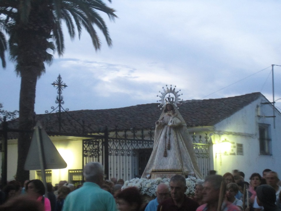 BAJO EL NOMBRE FELIZ DE BARBAÑO