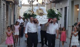 LA MARE DE DÉU D’AGOST DA PASO A LA PUJÀ DE SANT ROC EN ESTIVELLA (VALENCIA)