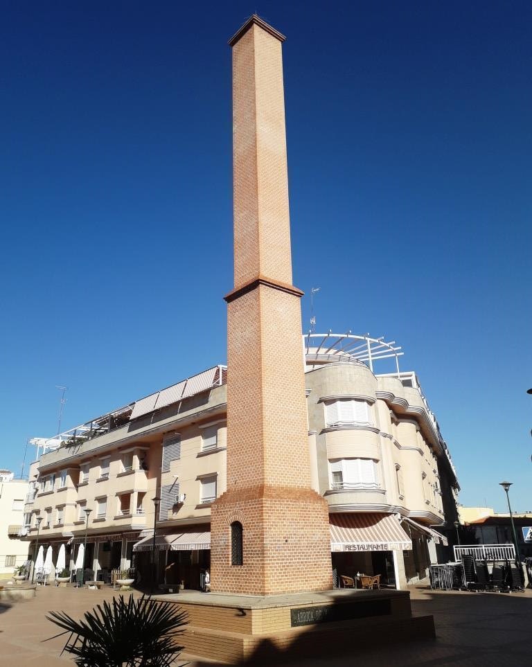 LA CHIMENEA-LA FAVORITA. LA PRIMERA FÁBRICA DE HARINA DE NAVALMORAL