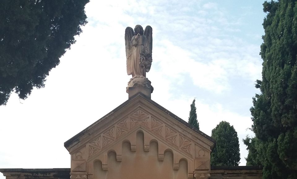 PASEO POR LA HISTORIA Y SIMBOLOGÍA FUNERARIA DEL CEMENTERIO DE ELDA
