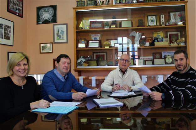 VALLOBIL SE ALZA CON EL PREMIO A PUEBLO EJEMPLAR DE PARRES (ASTURIAS) • LA LOCALIDAD FUE LA ÚNICA PRESENTADA ESTE AÑO AL CERTAMEN Y DE ELLA DESTACA EL JURADO SU UNIDAD VECINAL Y ESFUERZO POR MANTENER TRADICIONES