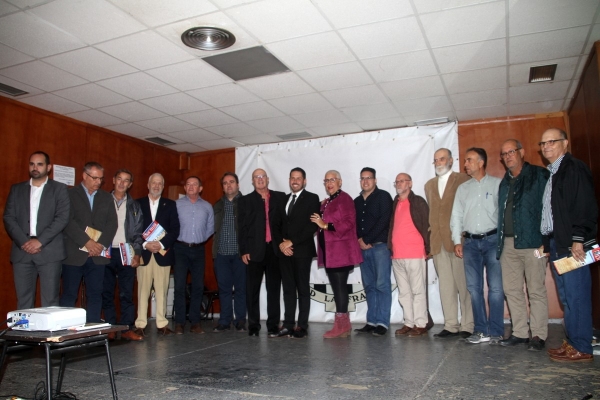 EL CRONISTA DE INGENIO PARTICIPA EN LA PRESENTACIÓN DE LA GUÍA HISTÓRICO-CULTURAL DE TELDE