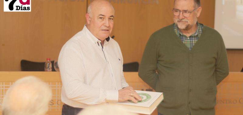 BAÑOS EXPLICA EL PÓSITO EN MURCIA, UN EDIFICIO CON VARIADOS USOS