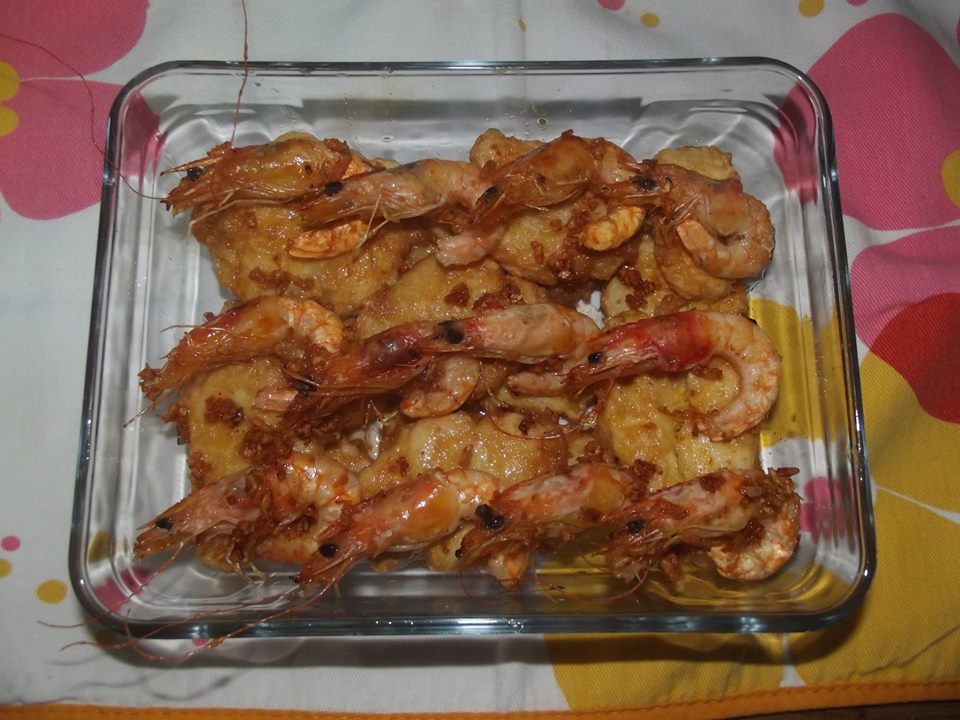 FRITINOS DE MERLUZA CON LANGOSTINOS AL AJILLO
