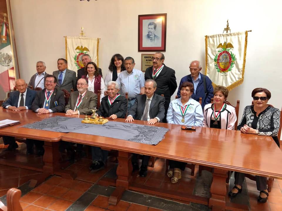 UN DÍA HISTÓRICO… ESTABLECIDA LA ACADEMIA DE LA CRÓNICA