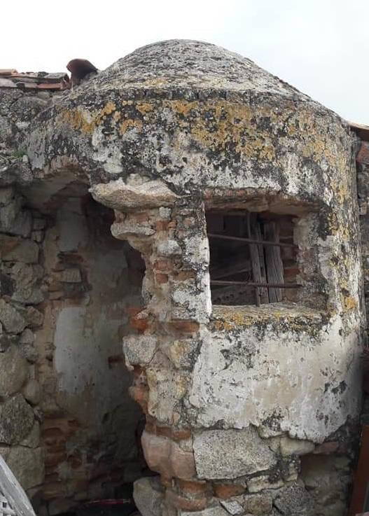 FRANCISCO PÉREZ SOLÍS Y JOSÉ ANTONIO RAMOS RUBIO, CRONISTA OFICIAL DE TRUJILLO (CÁCERES), DESCUBREN UNA CASETA DE COBRO DEL SIGLO XVIII