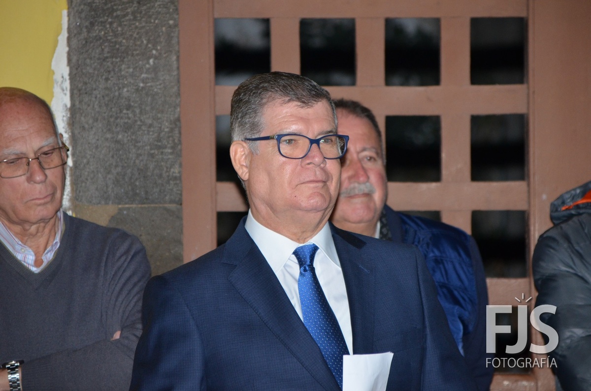 EL CRONISTA DE TELDE (CANARIAS) INTERVIENE EN UNA TERTULIA CULTURAL EN GÁLDAR