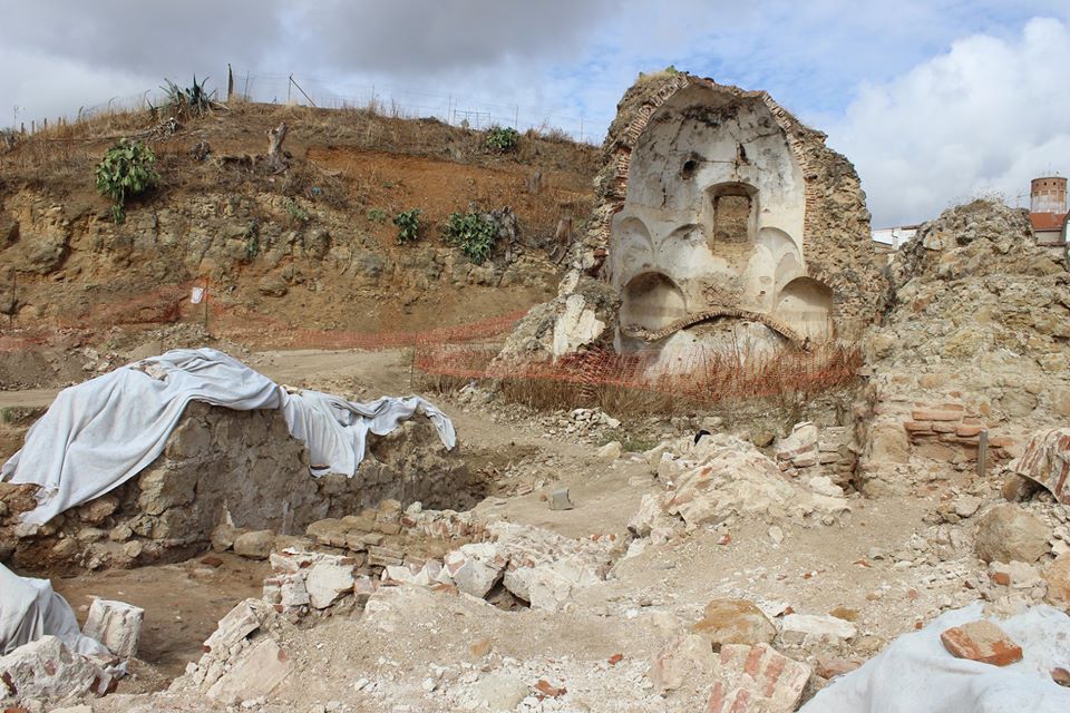 REHABILITACIÓN Y CONSOLIDACIÓN DEL ARCO Y BÓVEDA DEL CONVENTO FRANCISCANO DE LOBÓN