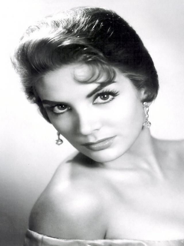 LA VIDA DE ELVIRA QUINTANA (1935-1968). PONENCIA EN EL PRÓXIMO CONGRESO NACIONAL DE LA REAL ASOCIACIÓN ESPAÑOLA DE CRONISTAS OFICIALES