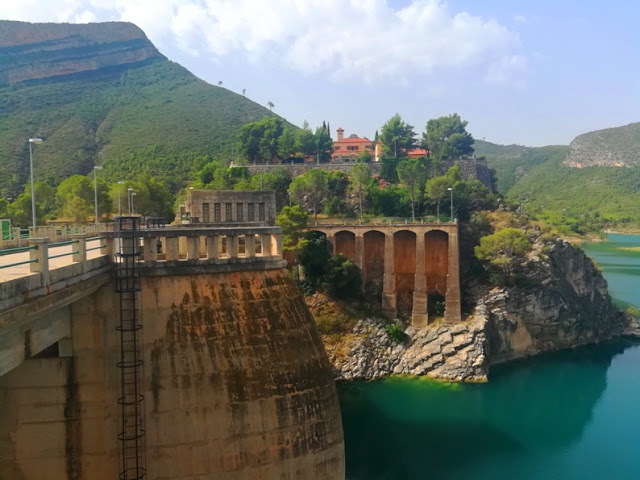 DE CASINOS A LORIGUILLA: ENTRE MONTAÑA Y AGUA, REMANSO DE PAZ