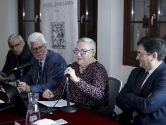 JOSEFA SANZ, CRONISTA OFICIAL DE AVILÉS: «SE HA MASACRADO A LAS MUJERES DEL ADELANTADO»
