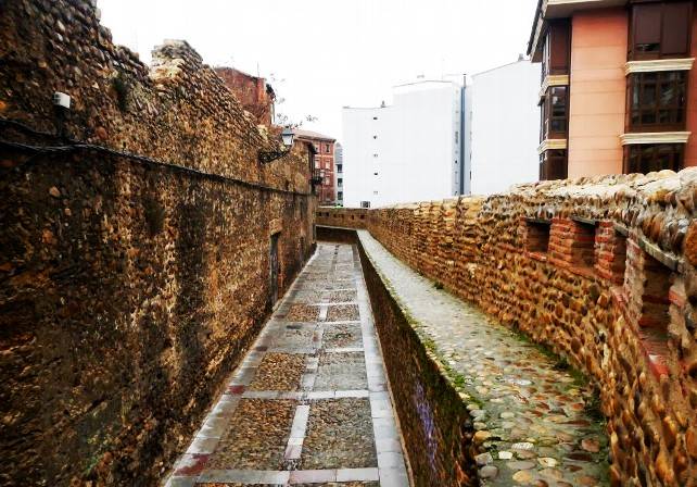 LA MISTERIOSA MURALLA DE TAPIAL QUE TUVO LA CIUDAD DE LEÓN ANTES DE LAS CERCAS