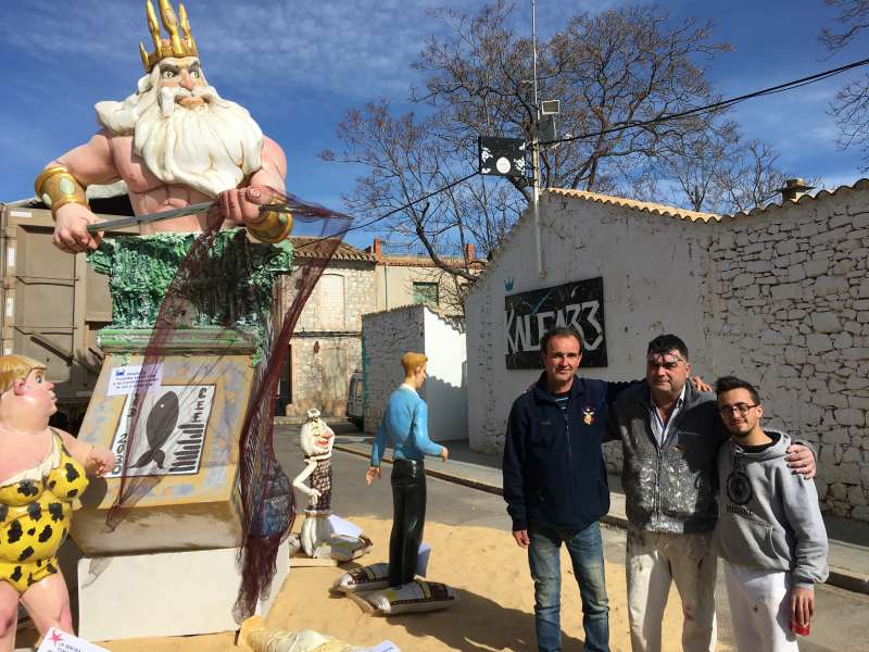 CASINOS Y LA FALLA PENSAT I FET: FRENÉTICA ACTIVIDAD FESTIVA