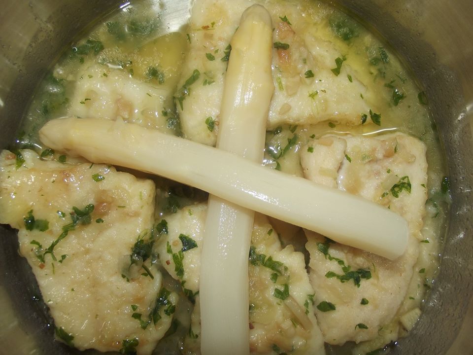 EL TÍO VICENTE Y UNA MERLUZA EN SALSA VERDE