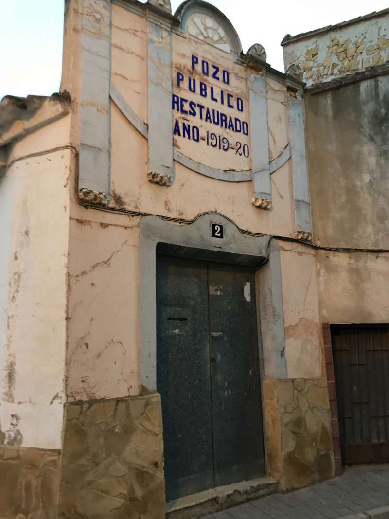 CASINOS: RECUERDOS DE HACE UN SIGLO. EL POZO PÚBLICO • EL MOTOR SE QUEMÓ POR INUNDARSE LA CÁMARA DONDE ESTABA SITUADO