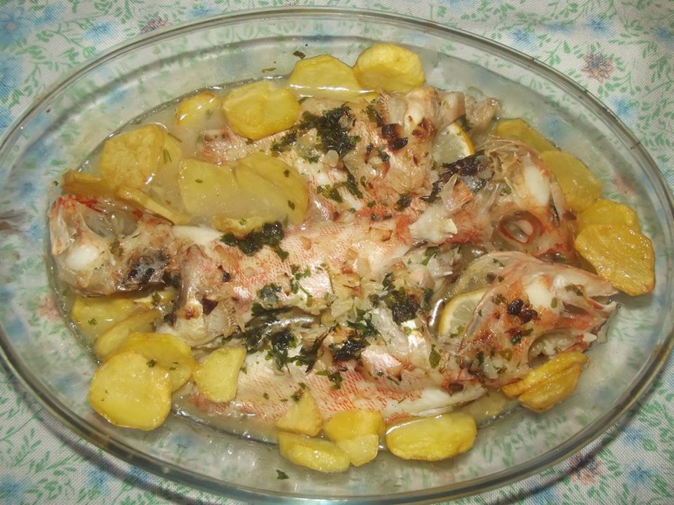 UNES CABRES AL HORNO CON PATATINES