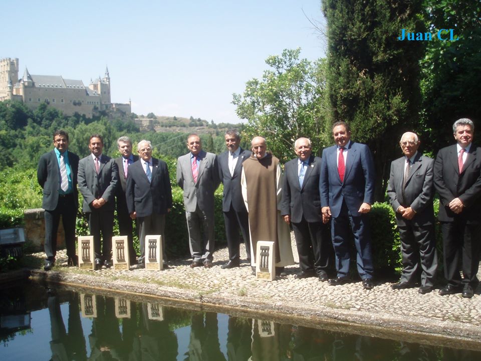 SALUDO FUENTEPIÑELANO-SEGOVIANO-MADRILEÑO 2305. DÍA 54 DEL ESTADO DE ALARMA