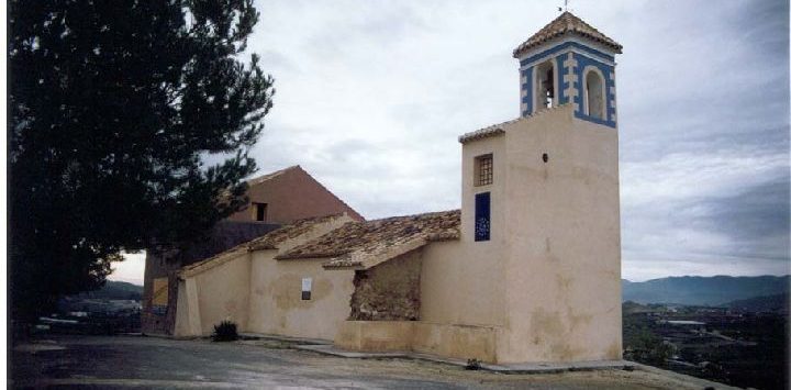 ‘TRES NARRACIONES CON EL MISMO TELÓN DE FONDO’