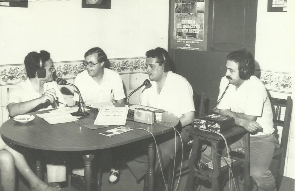 DESDE LA COCINA DE DOÑA ADELINA. 36 AÑOS DE LA RADIO DE AQUÍ, HECHA AQUÍ