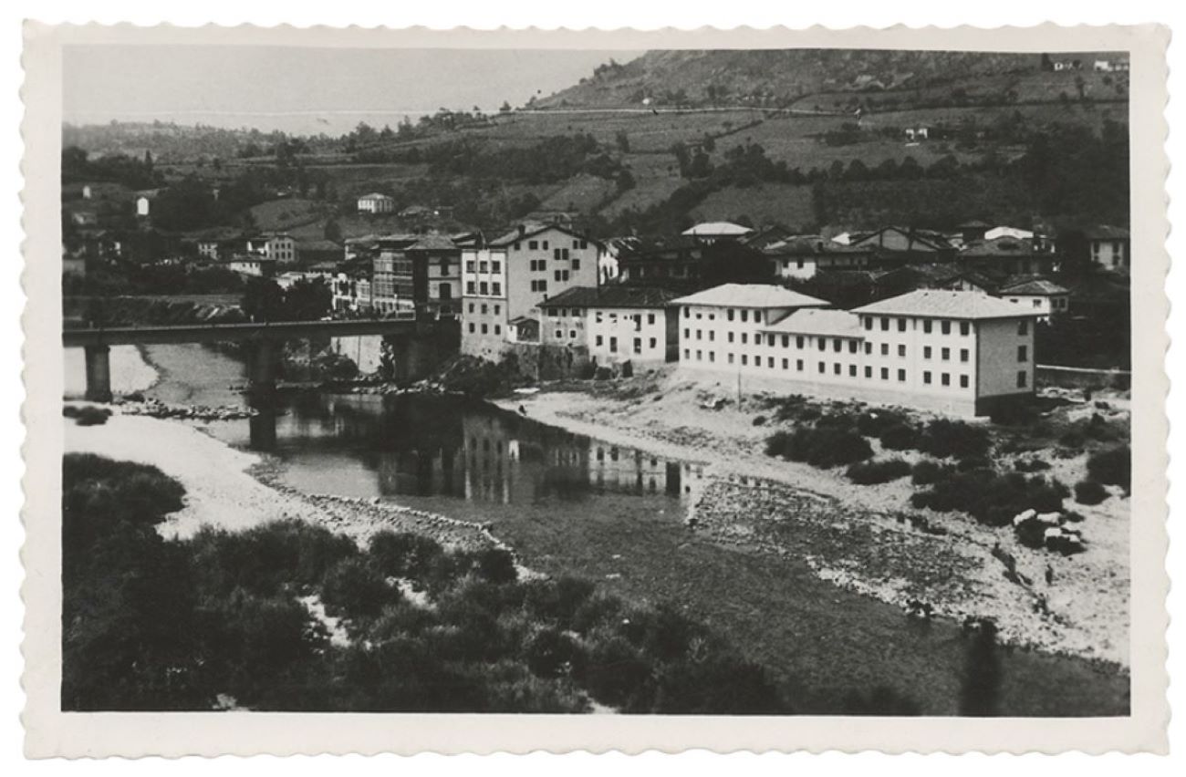 MEMORIAS DEL CONCEJO DE PARRES 1835-1985 (CAPÍTULO CXIII)