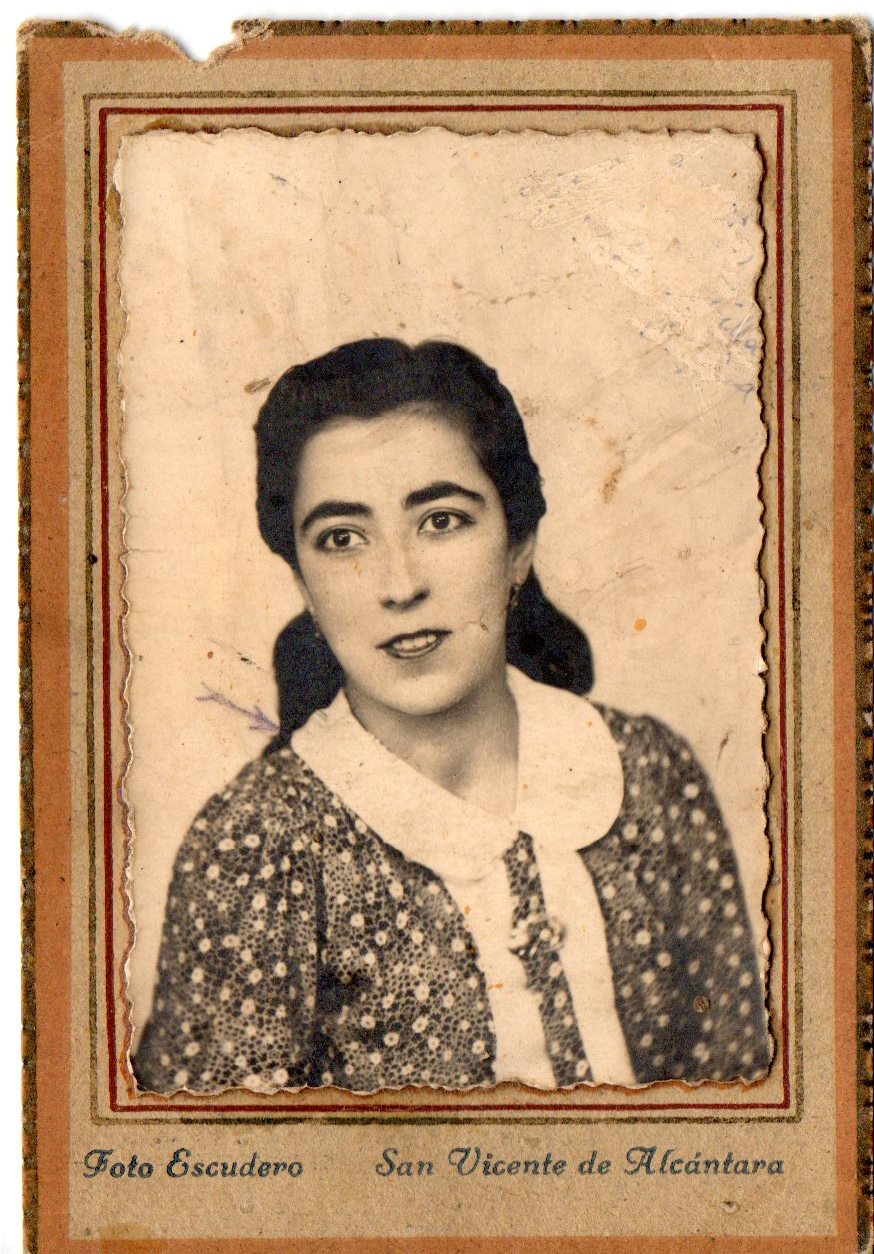 UNA SELECCIÓN DE ESCRITOS DE Dª JOAQUINA CAMELLO JOCILES