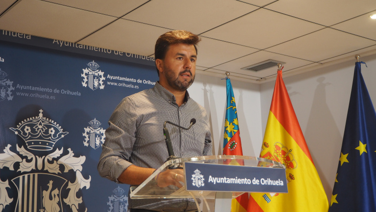 LA JUNTA DE GOBIERNO DEL AYUNTAMIENTO DE ORIHUELA HA DESTACADO LA APROBACIÓN DE LA SUBVENCIÓN DIRECTA AL CRONISTA OFICIAL, ANTONIO LUIS GALIANO, POR SUS LABORES DE REPRESENTACIÓN INSTITUCIONAL