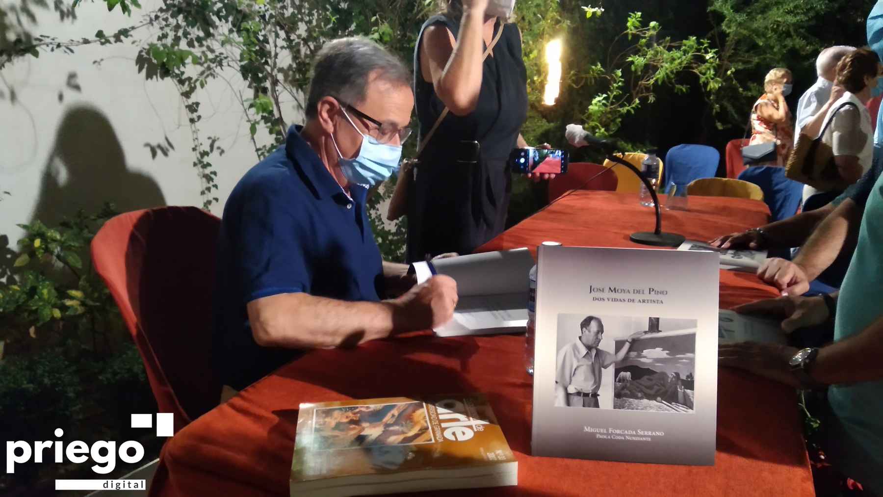 EL CRONISTA OFICIAL DE PRIEGO DE CÓRDOBA, MIGUEL FORCADA, PRESENTA SU TRABAJO SOBRE JOSÉ MOYA DEL PINO, CUYA VIDA CATALOGÓ COMO «DE PELÍCULA»
