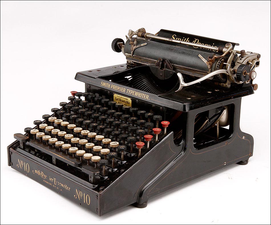 ELDA Y LA MÁQUINA DE ESCRIBIR