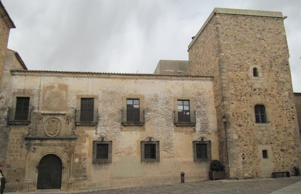 PALACIO DE HERNANDO DE OVANDO