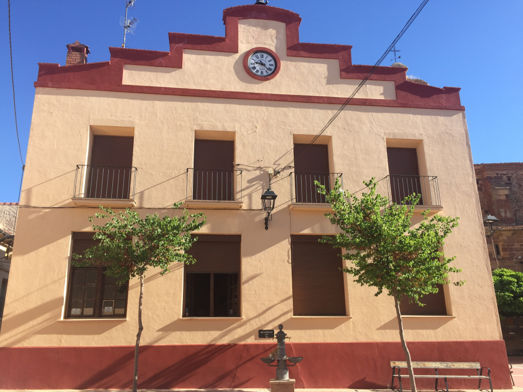LUCHAMOS CONTRA LA DESPOBLACIÓN APOYANDO LA EDUCACIÓN