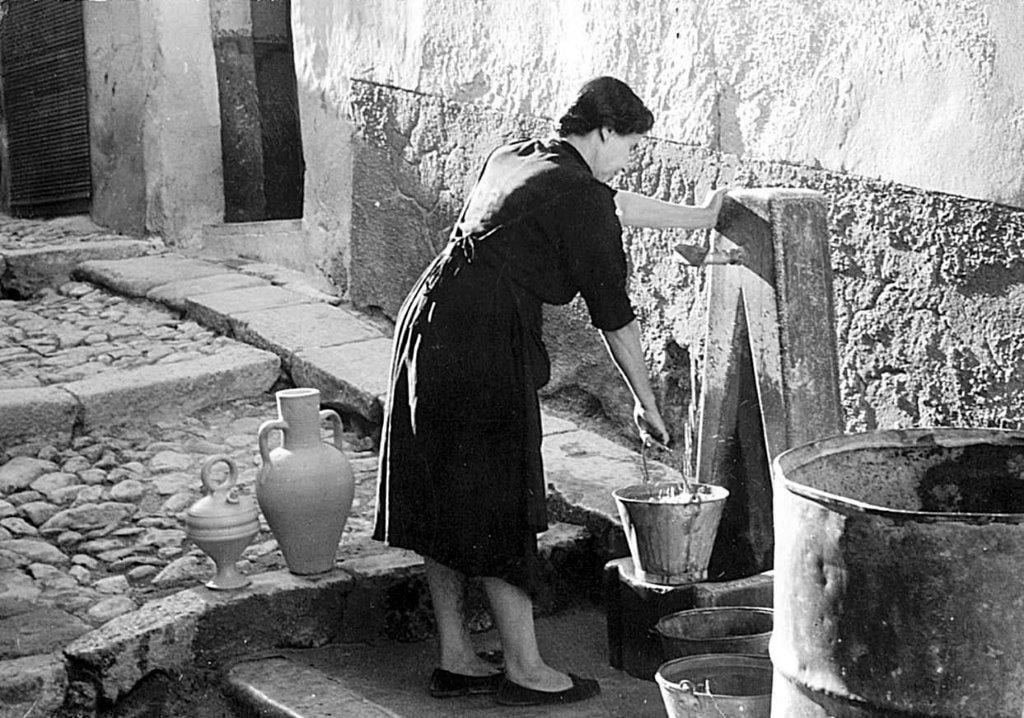 EN LA FUENTE DEL AGUA