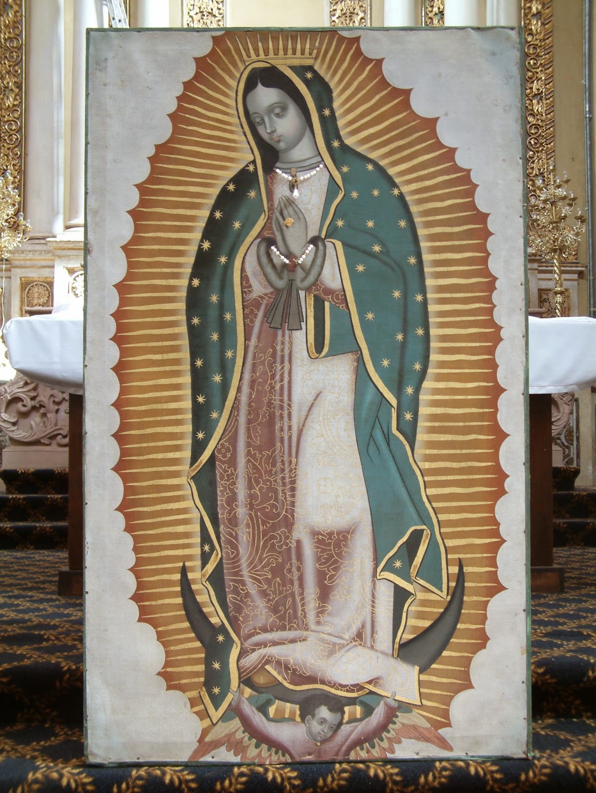 CELEBRANDO A LA VIRGEN DE GUADALUPE (MÉXICO)