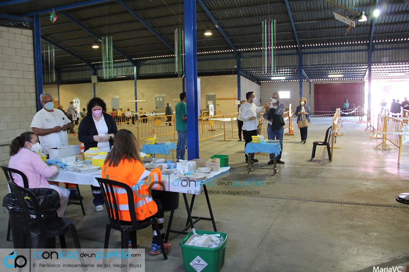 ME HAN ENVACUNAO, CHACHA.